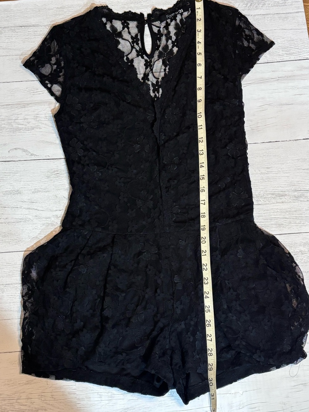 Forever 21 Black Lace Romper V Neck Keyhole Back Festival Party Small - Picture 5 of 6